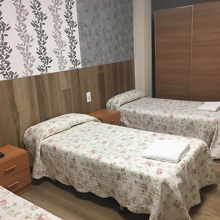 Pension Blanquita Logrono Bagian luar foto